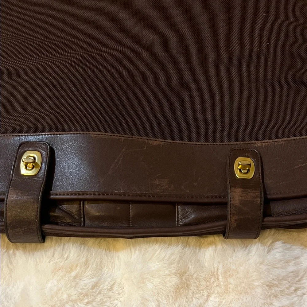 Coach Elegant Brown Leather Briefcase